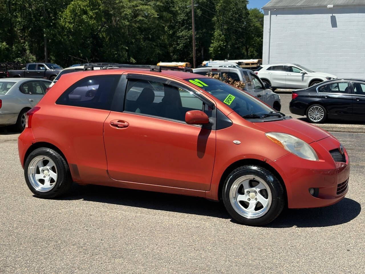 Used 2007 Toyota Yaris 2-Door Hatchback FWD image 4