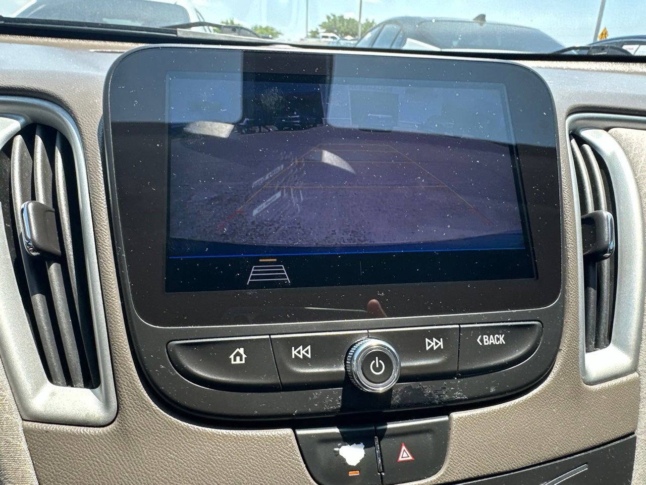 Used 2020 Chevrolet Malibu LS FWD image 5