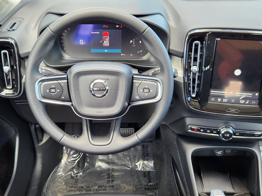 New 2026 Volvo XC40 B5 Ultra w/ Climate Package AWD/4WD image 3