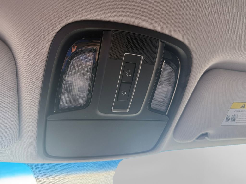 Used 2019 Kia Sorento LX image 23