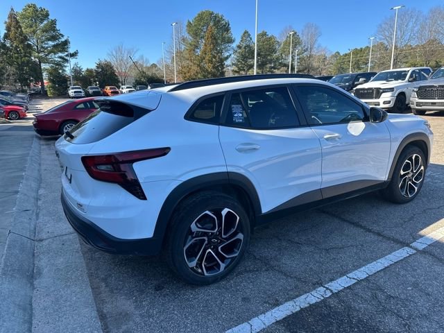 Used 2024 Chevrolet Trax RS w/ Sunroof Package image 24