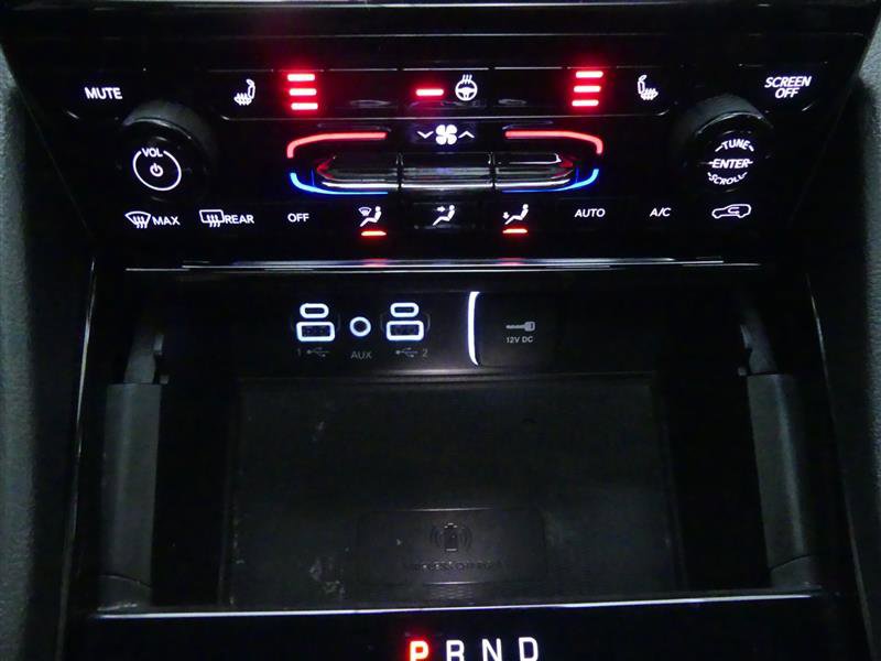 Used 2023 Jeep Grand Cherokee L Laredo image 15