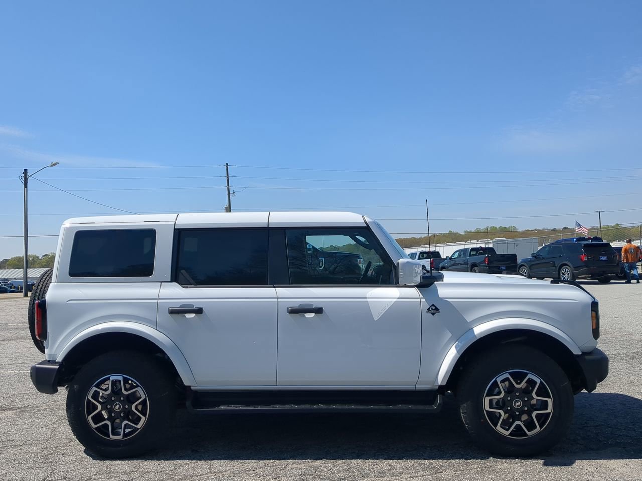 New 2026 Ford Bronco Outer Banks image 2