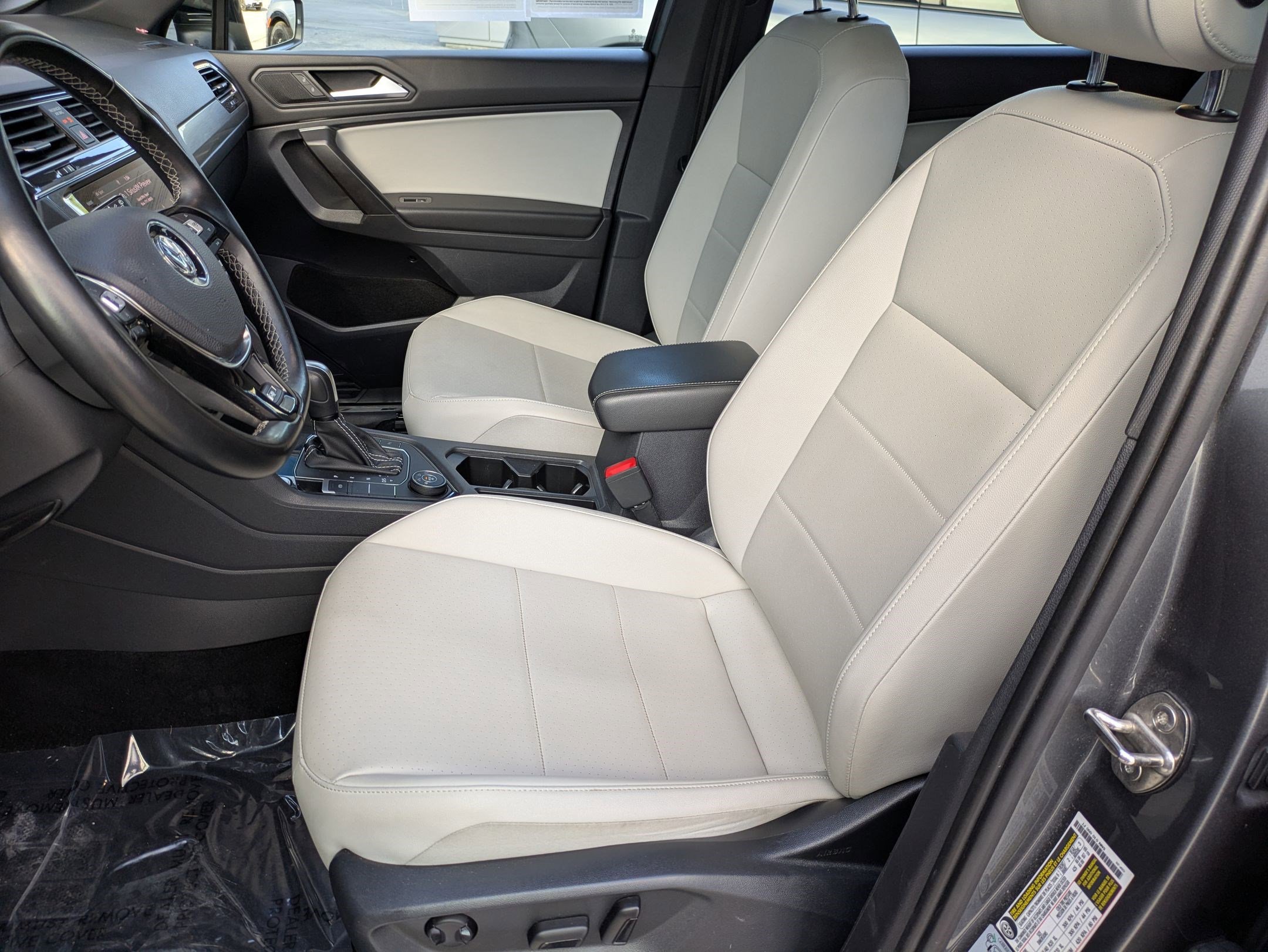 Used 2021 Volkswagen Tiguan SE image 21