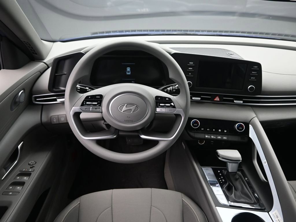 New 2026 Hyundai Elantra Blue image 22