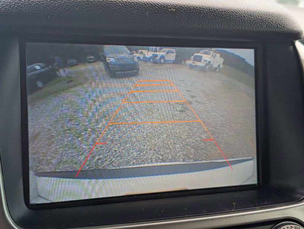 Used 2015 Chevrolet Suburban LTZ RWD image 16