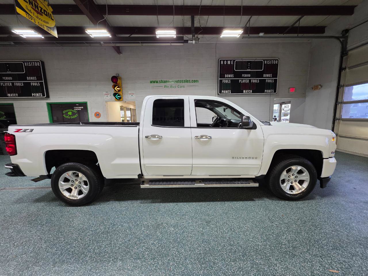 Used 2018 Chevrolet Silverado 1500 LT w/ All Star Edition image 5