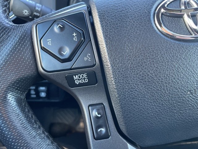 Used 2017 Toyota Tacoma TRD Sport image 21