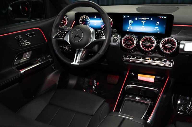 Certified 2026 Mercedes-Benz GLB 250 4MATIC image 18
