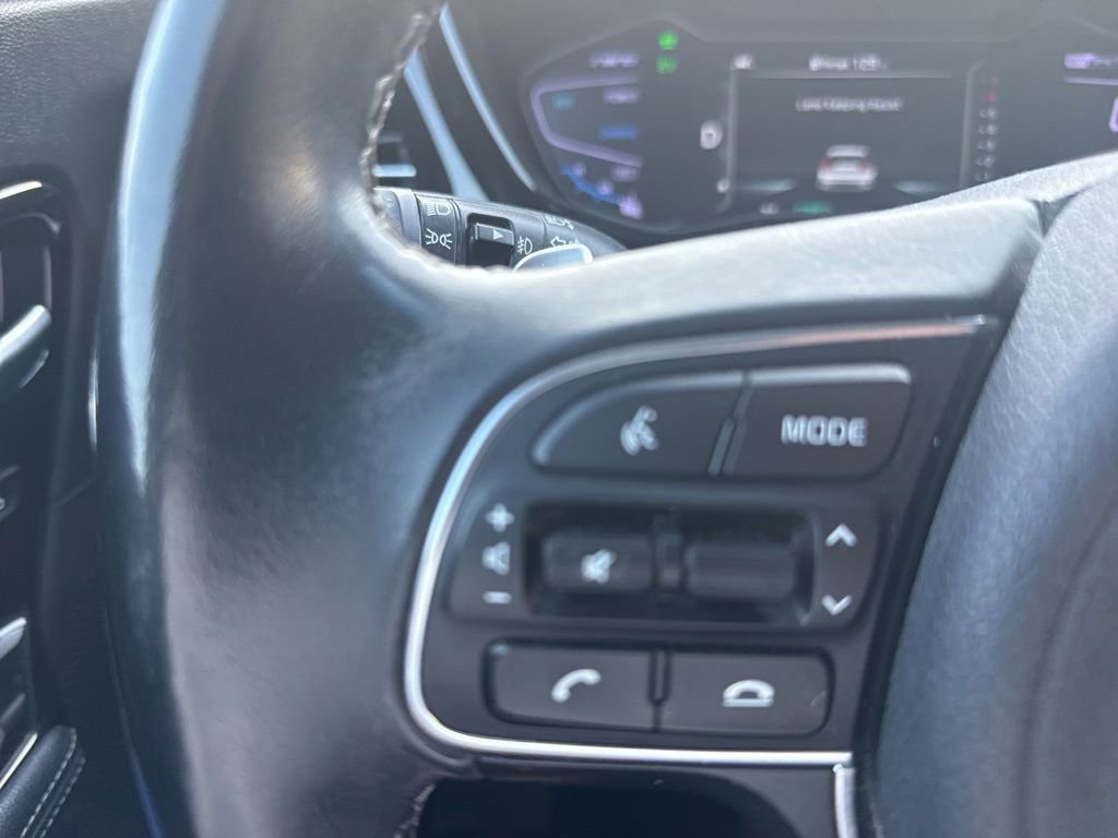 Used 2020 Kia Niro EX Premium FWD image 28