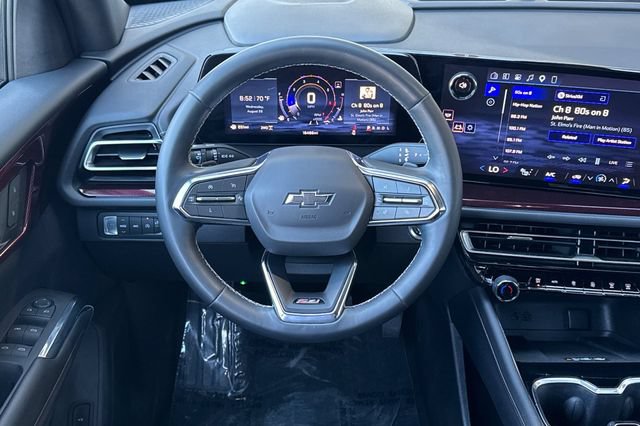 Used 2024 Chevrolet Traverse Z71 w/ LPO, Cargo Package AWD/4WD image 16