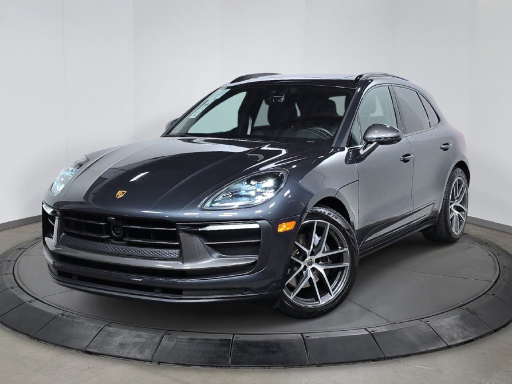 Certified 2025 Porsche Macan Turbo AWD/4WD image 1