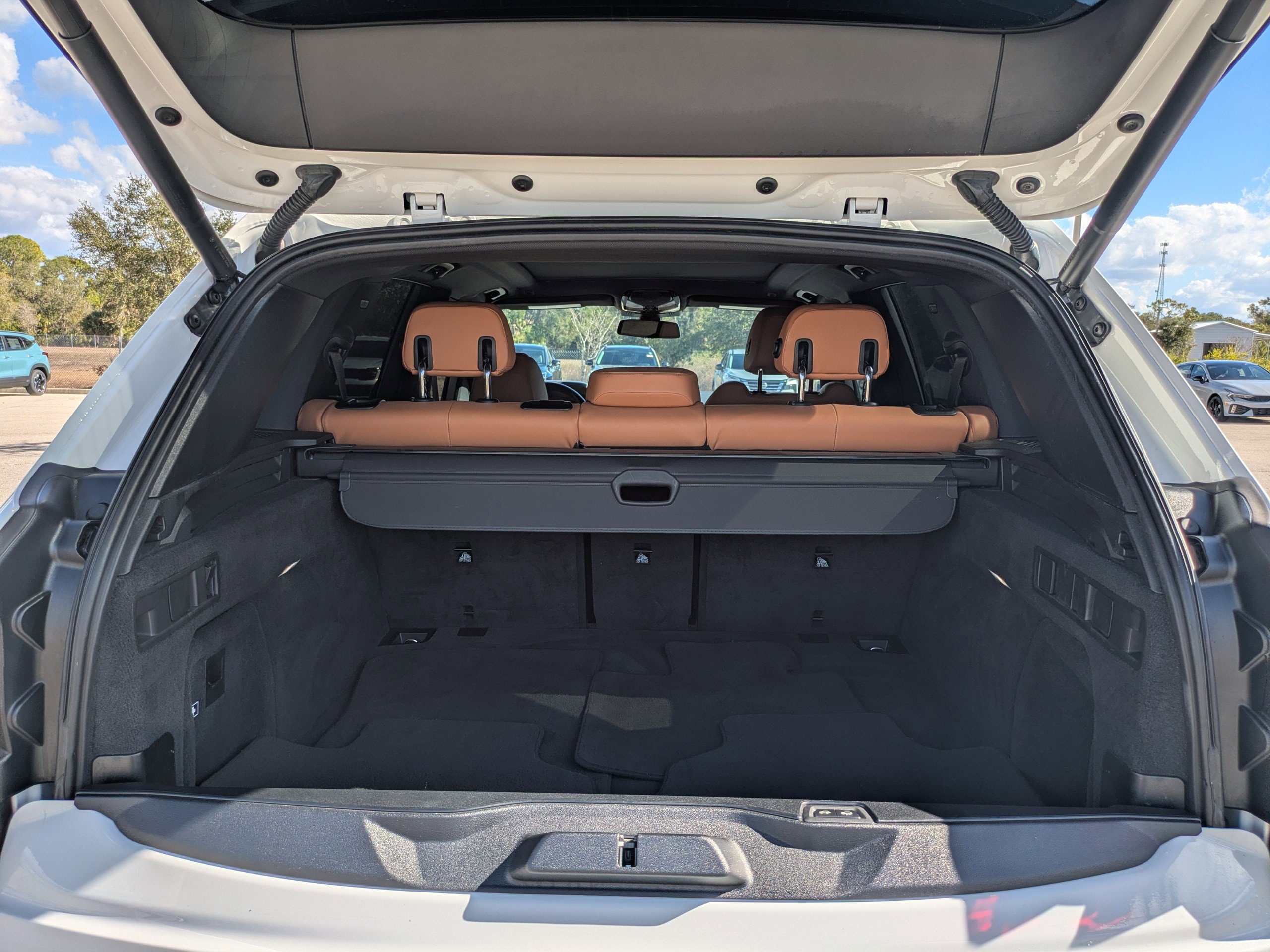 Used 2021 BMW X5 sDrive40i w/ M Sport Package image 16