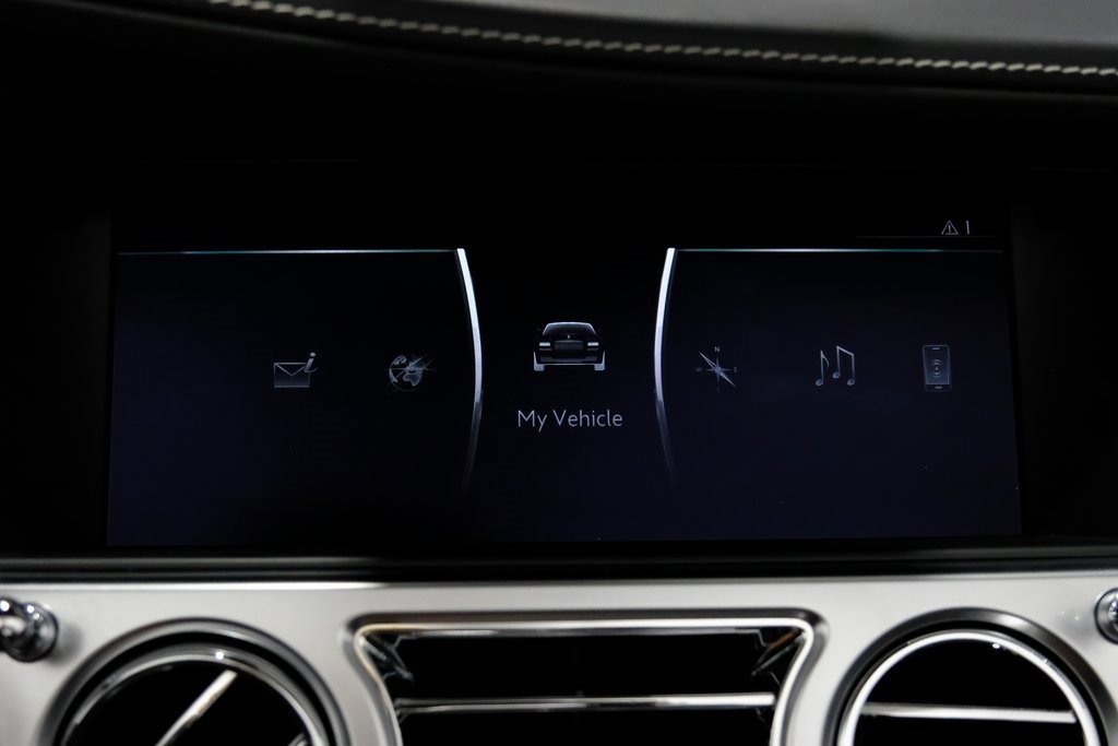 Used 2018 Rolls-Royce Dawn image 32