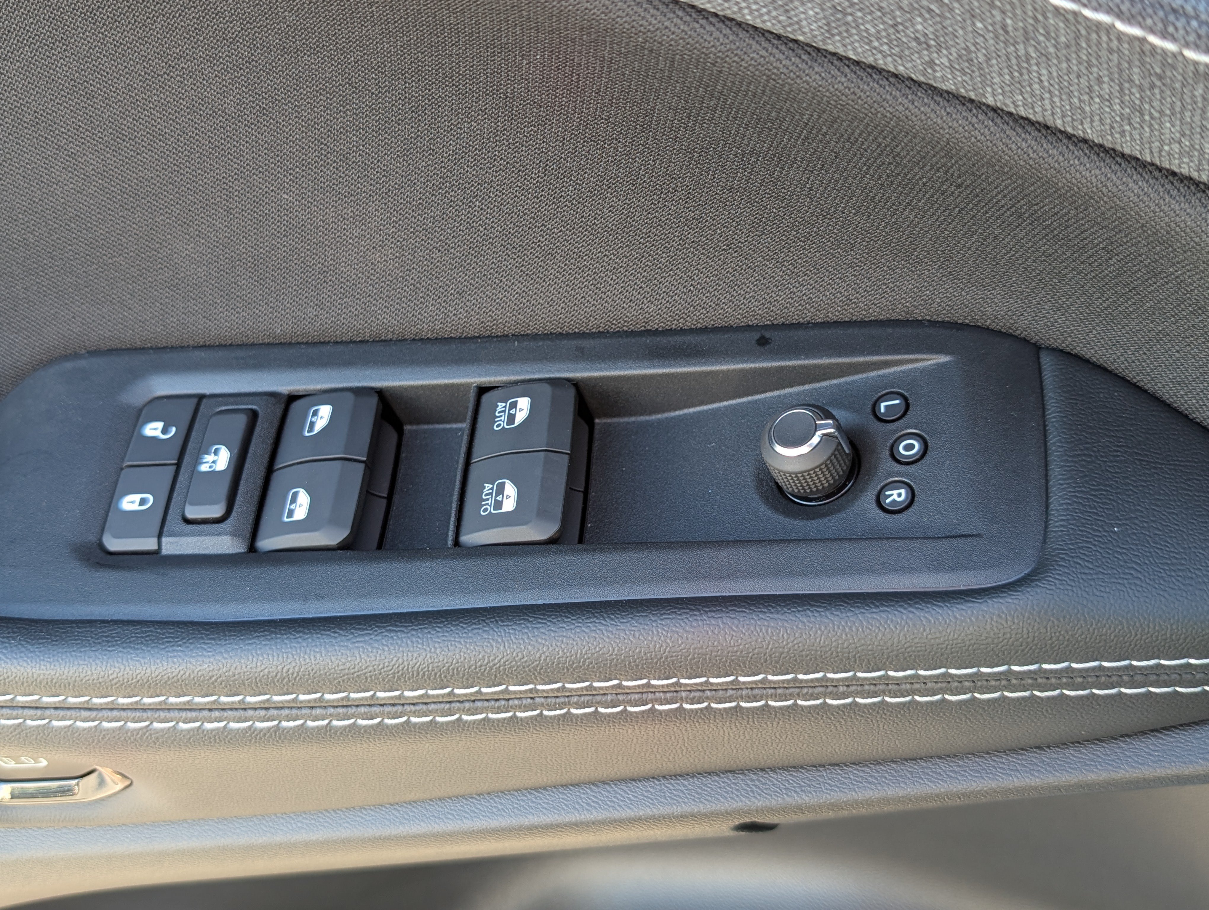 New 2026 Jeep Cherokee Laredo AWD/4WD image 17