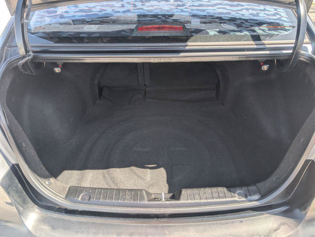 Used 2010 Hyundai Elantra SE FWD image 11