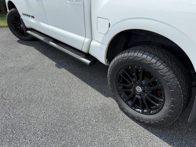 Used 2018 Nissan Titan SL w/ Midnight Edition image 25