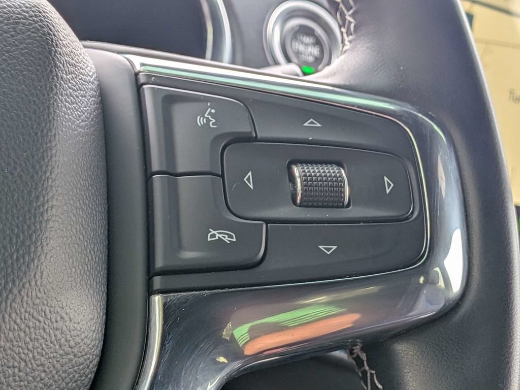 Used 2023 Chevrolet Blazer RS FWD image 30