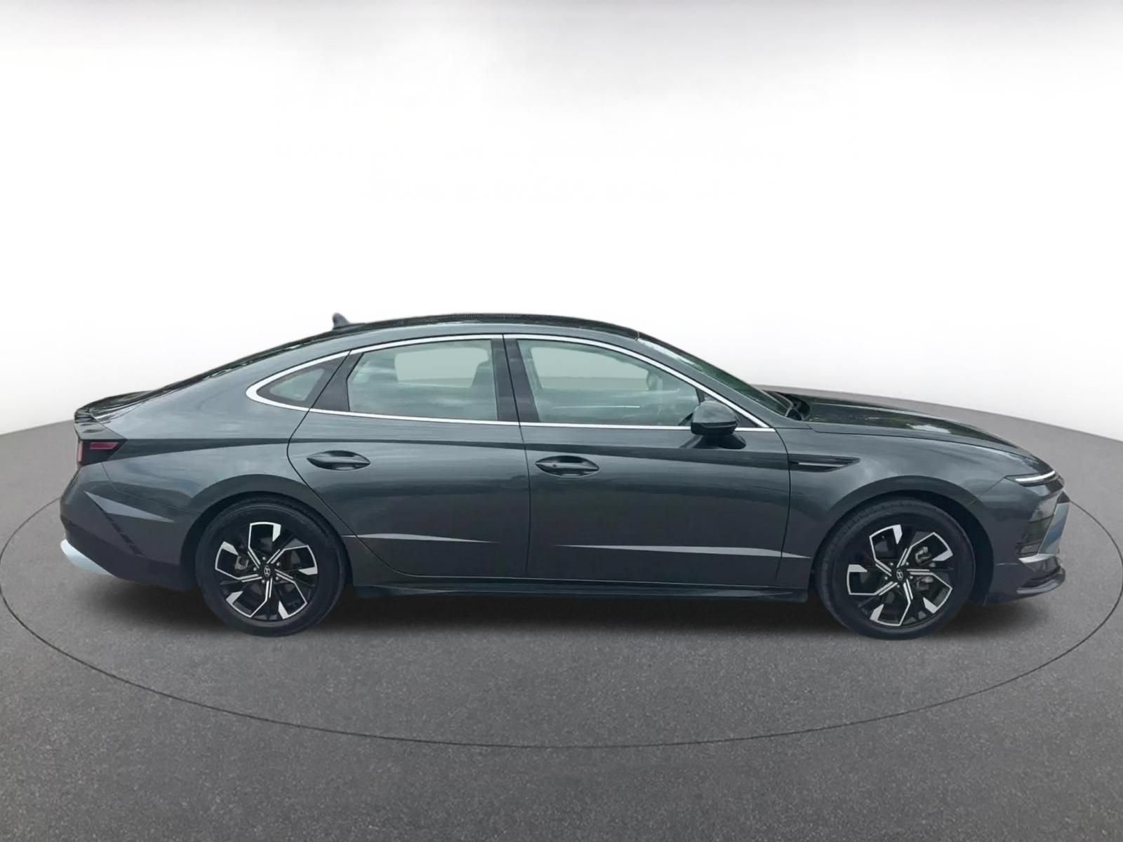 Used 2025 Hyundai Sonata SEL FWD image 16