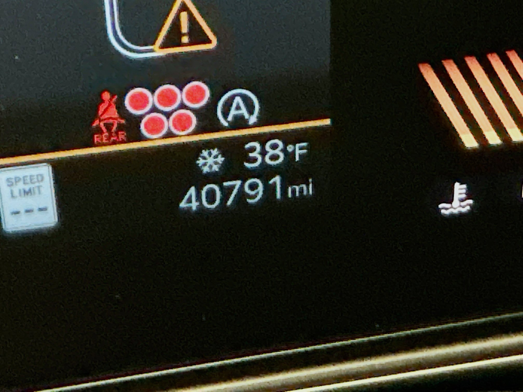 Used 2024 Kia Sorento S image 19