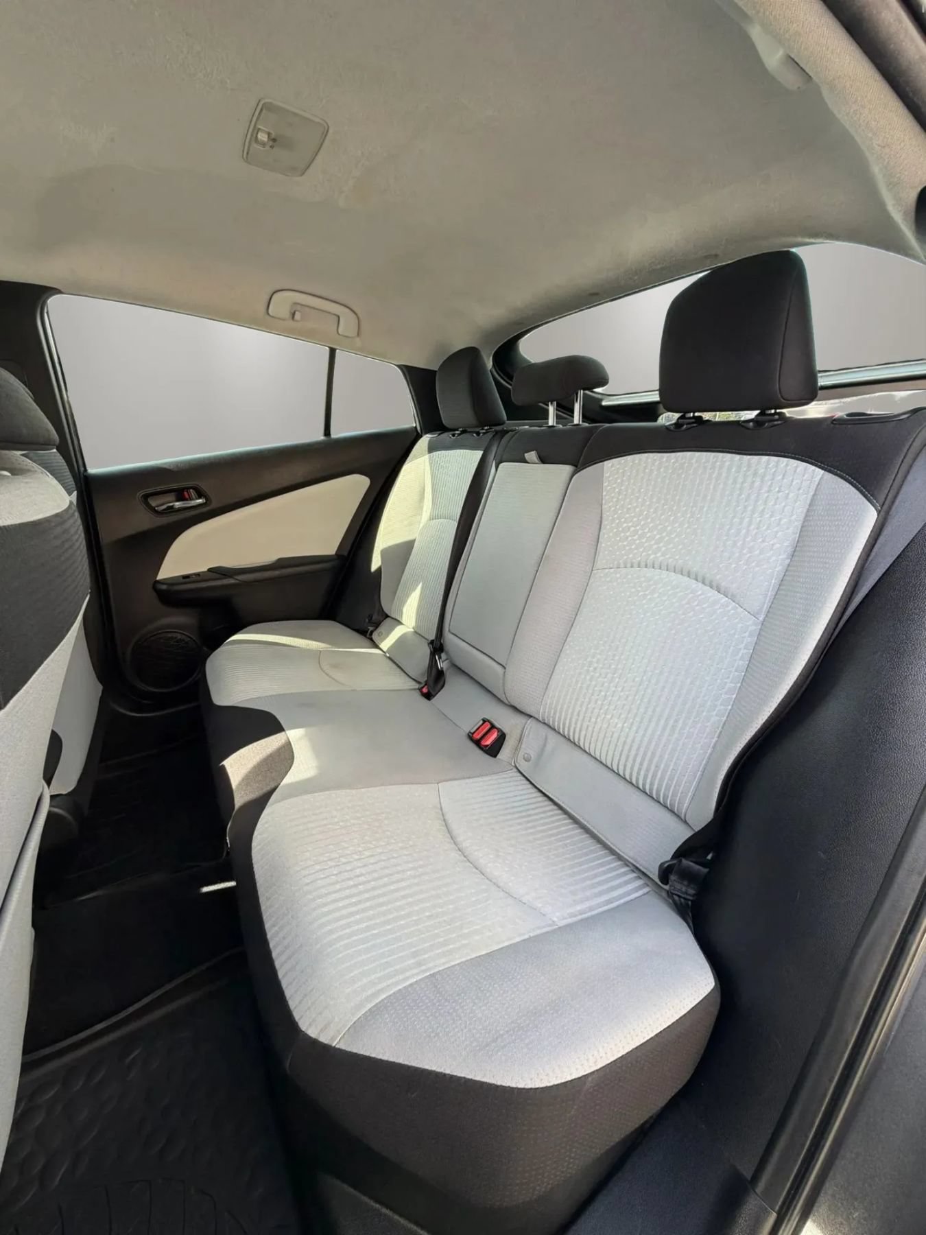 Used 2017 Toyota Prius Two FWD image 15