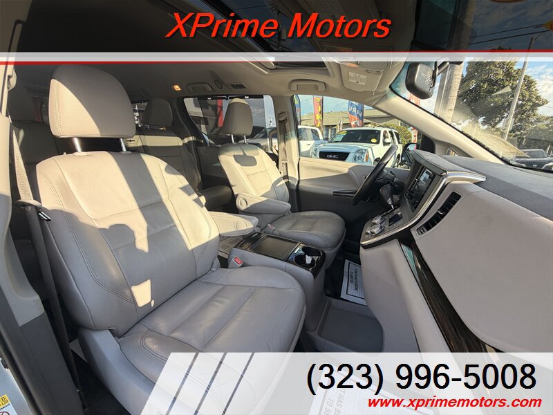 Used 2015 Toyota Sienna XLE w/ XLE Navigation Package FWD image 38
