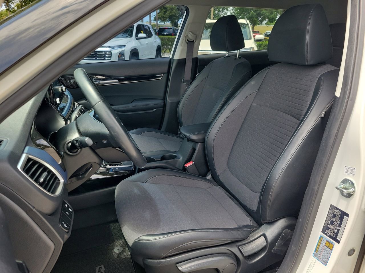 Used 2023 Kia Seltos S AWD/4WD image 15