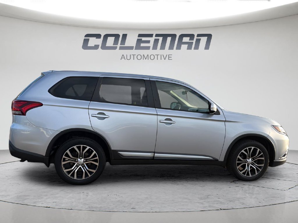 Used 2016 Mitsubishi Outlander SE AWD/4WD image 6