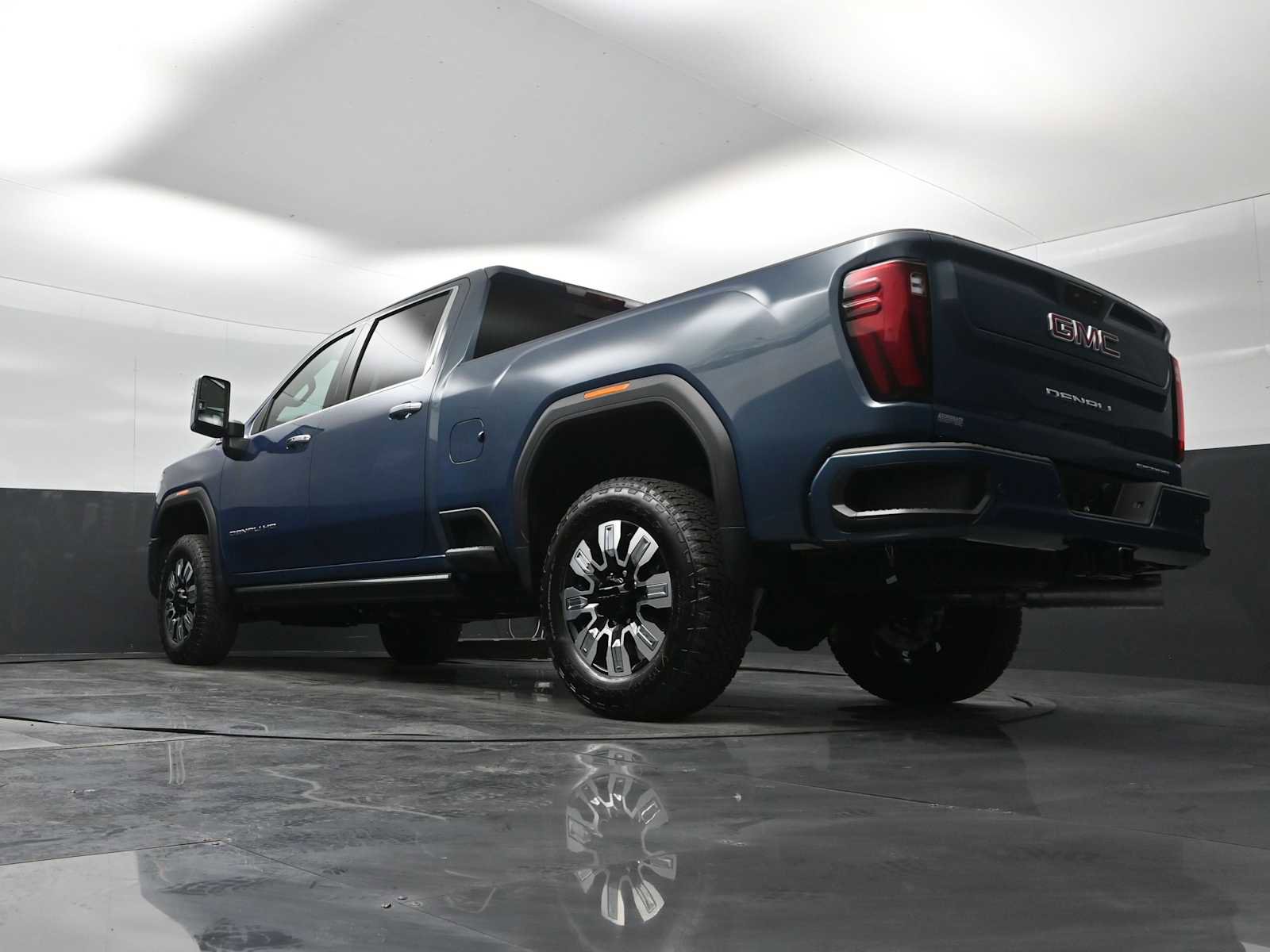 New 2026 GMC Sierra 2500 Denali w/ Denali Reserve Package image 38