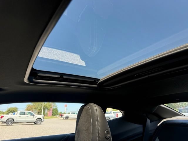 Used 2022 Chevrolet Camaro SS RWD image 29