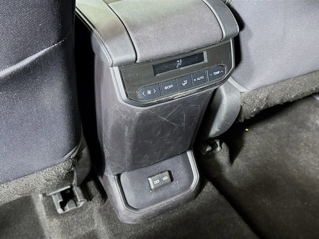 Used 2023 Toyota Highlander LE AWD/4WD image 24
