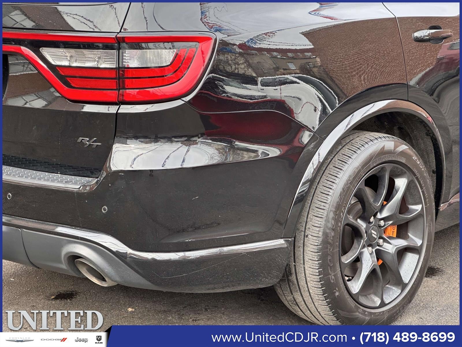 Used 2023 Dodge Durango R/T w/ Hemi Orange Plus Package image 12