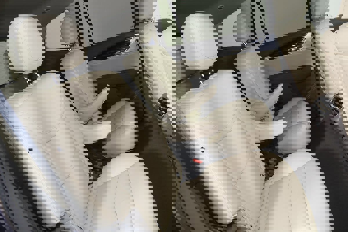 Used 2024 Cadillac XT6 Premium Luxury w/ Technology Package image 15