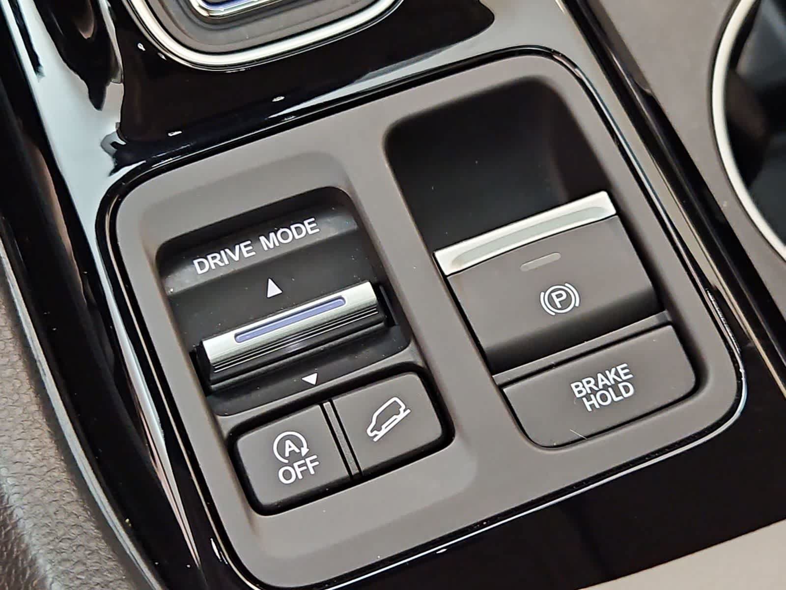 Used 2025 Honda Pilot Elite image 35