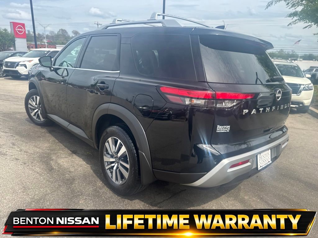 Used 2024 Nissan Pathfinder SL FWD image 6