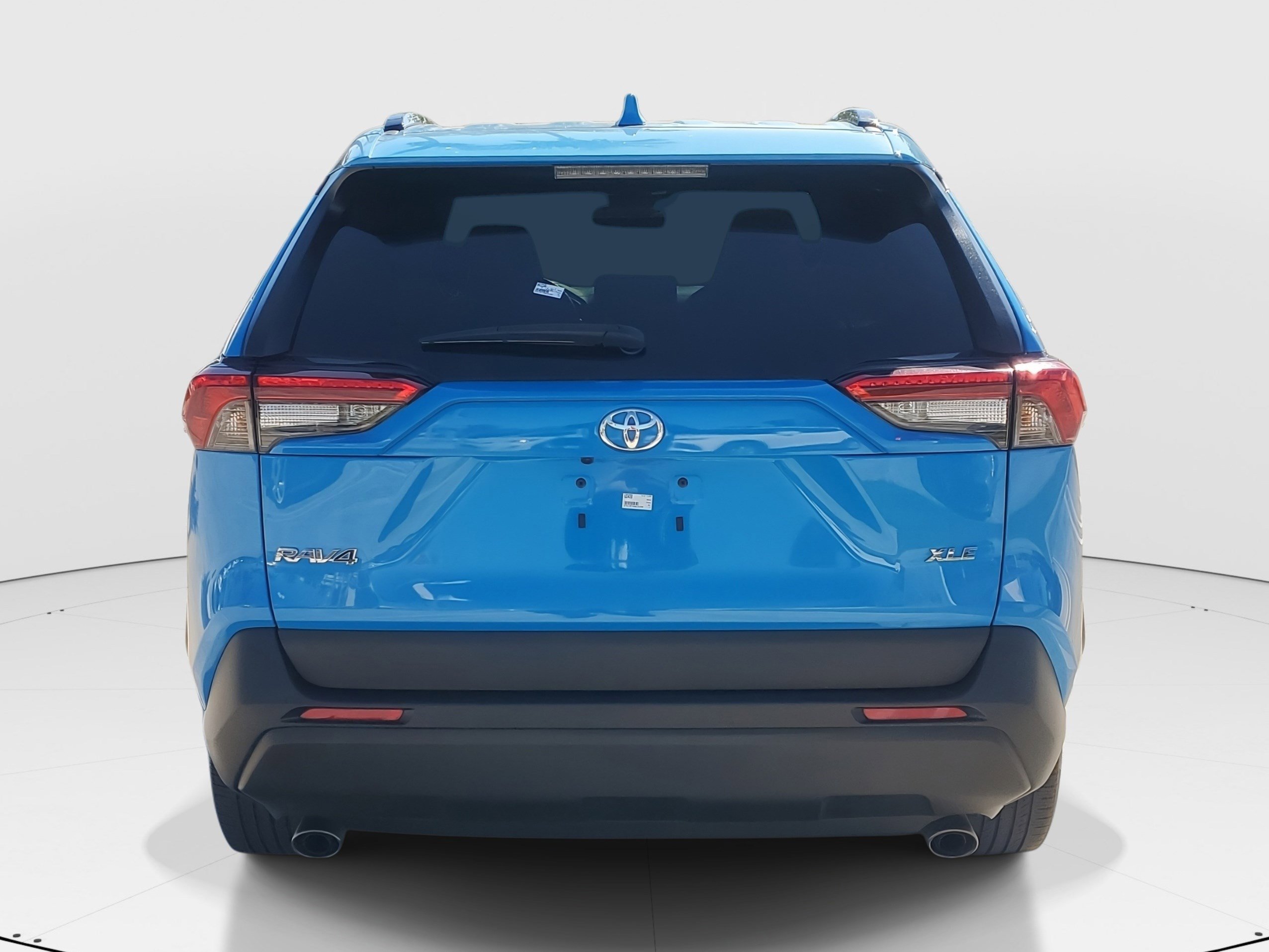 Used 2021 Toyota RAV4 XLE Premium image 4