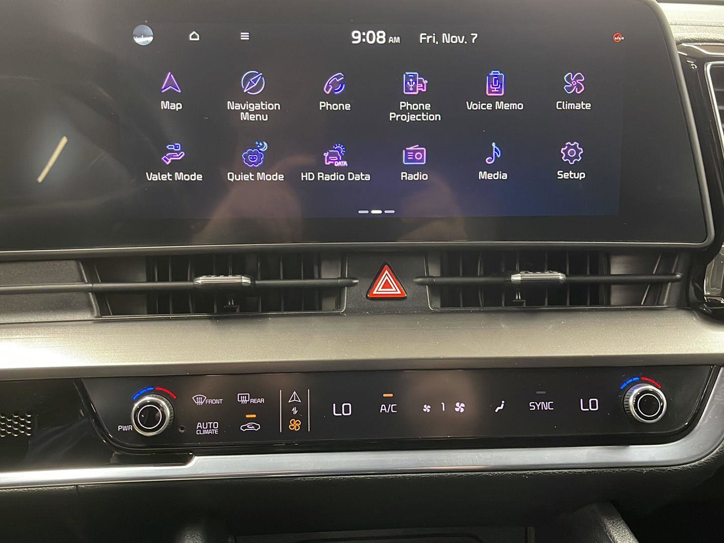 Used 2023 Kia Sportage EX image 8