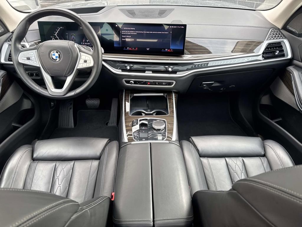Used 2023 BMW X7 xDrive40i w/ Premium Package image 18