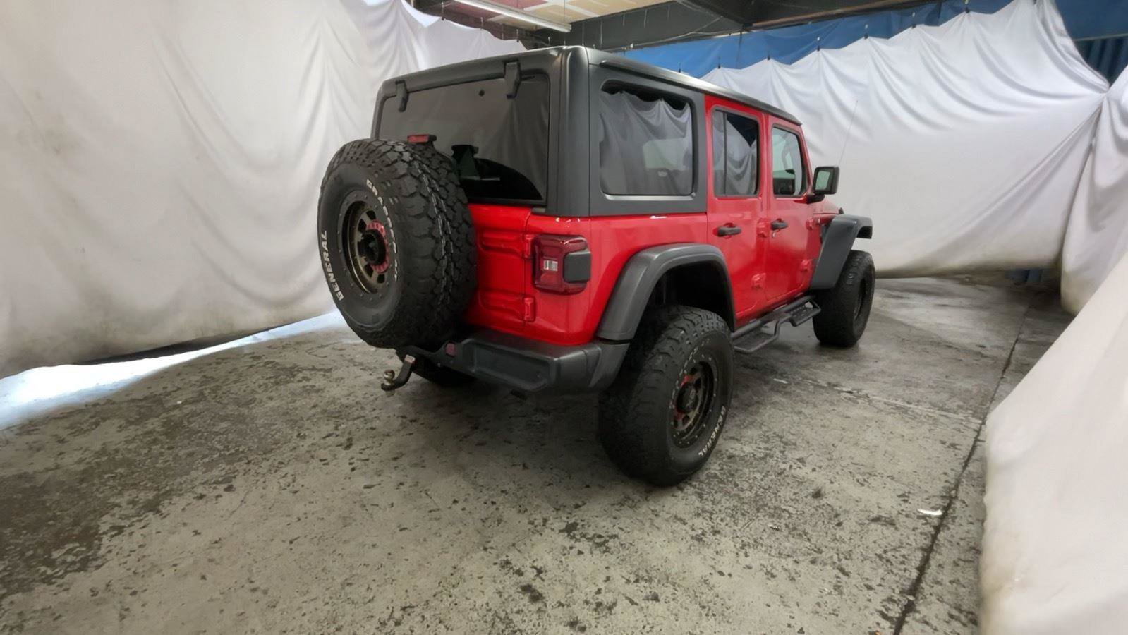 Used 2019 Jeep Wrangler Unlimited Rubicon w/ Dual Top Group AWD/4WD image 6