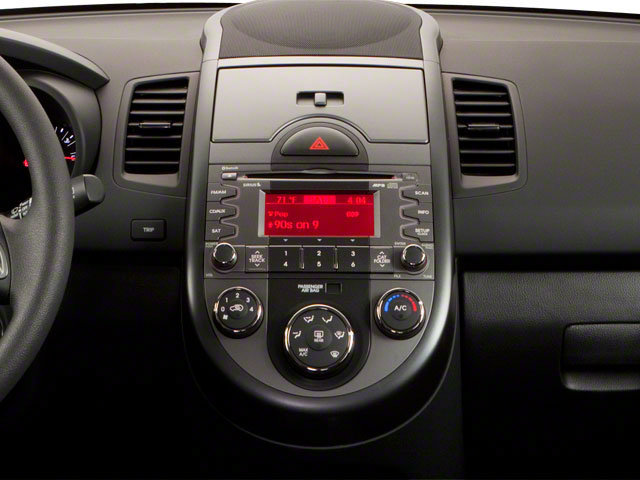 Used 2010 Kia Soul + FWD image 14