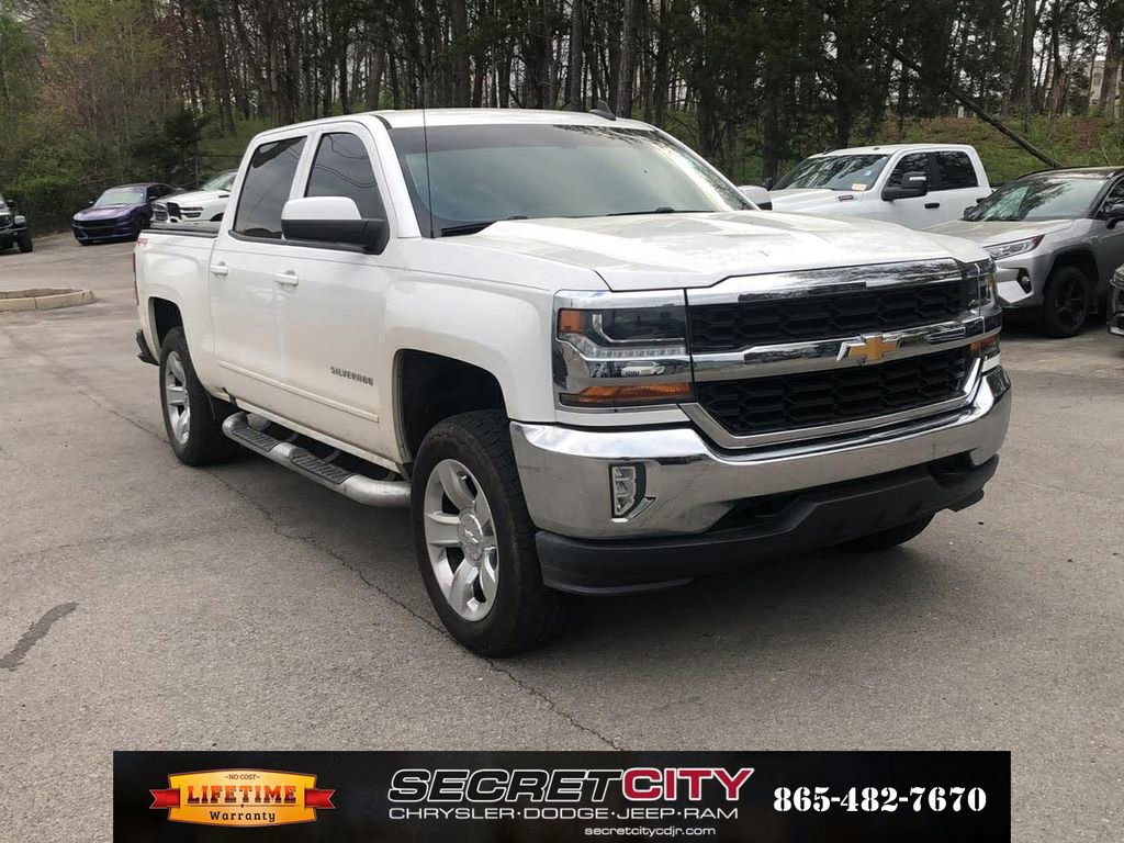 Used 2018 Chevrolet Silverado 1500 LT w/ LT Eassist Package image 3
