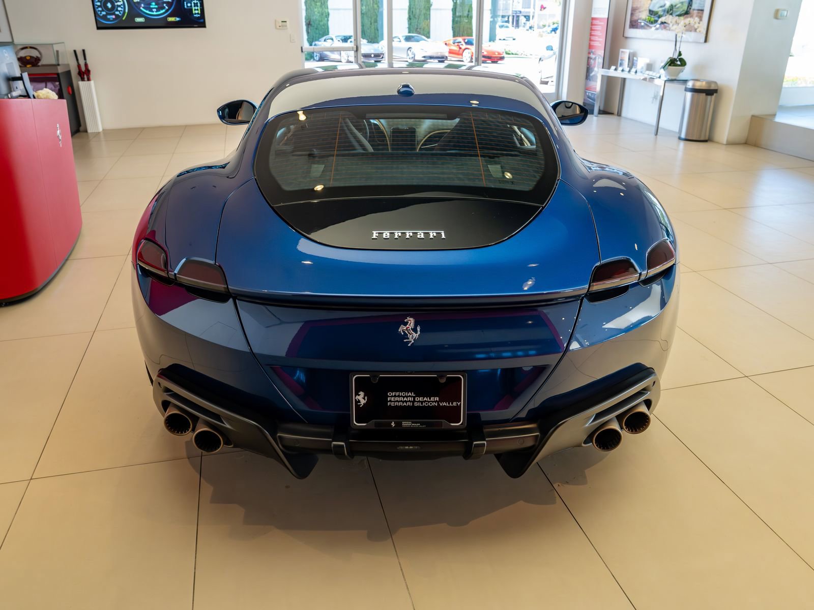 Used 2021 Ferrari Roma RWD image 5