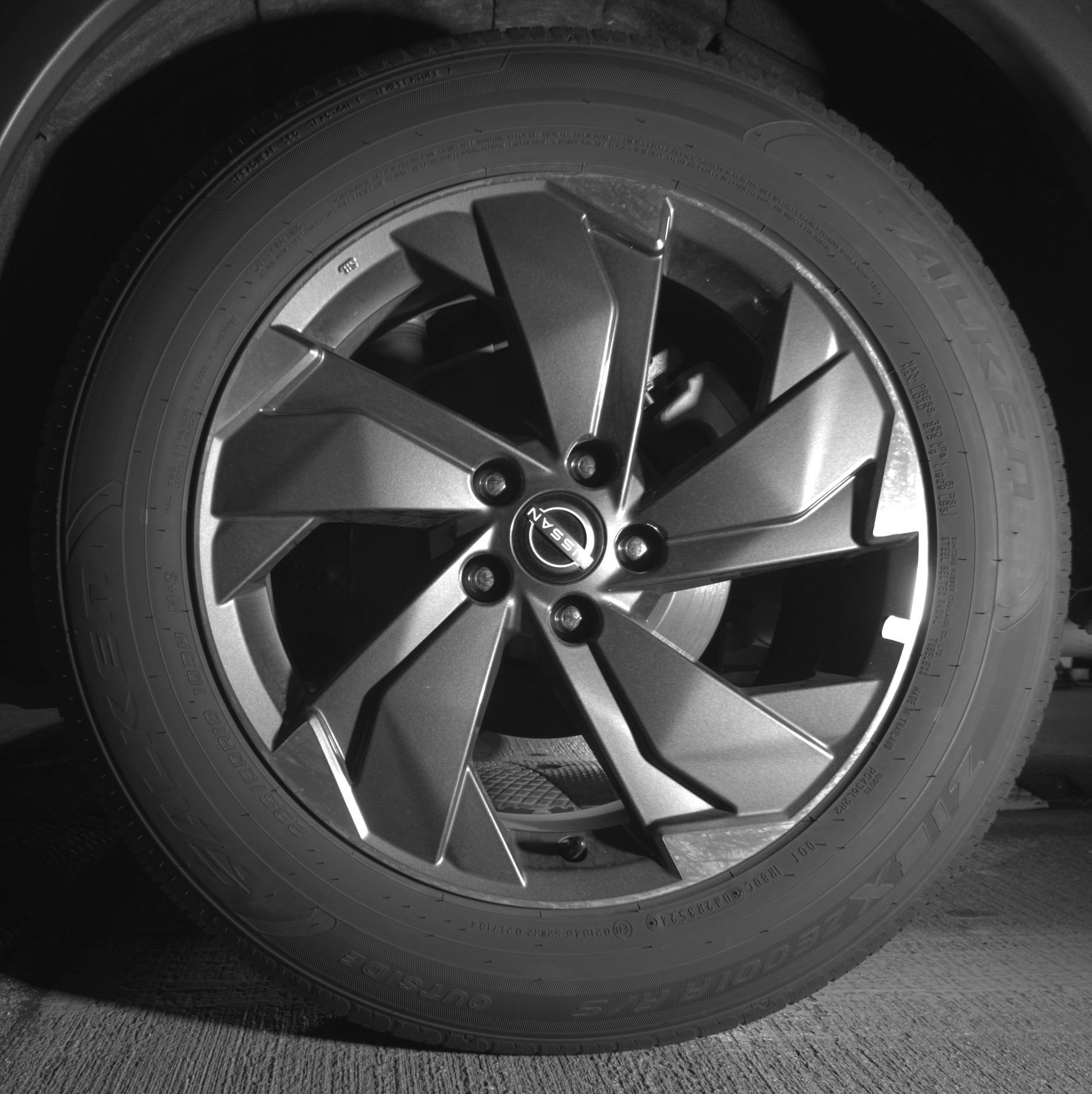 Used 2025 Nissan Rogue SV FWD image 14