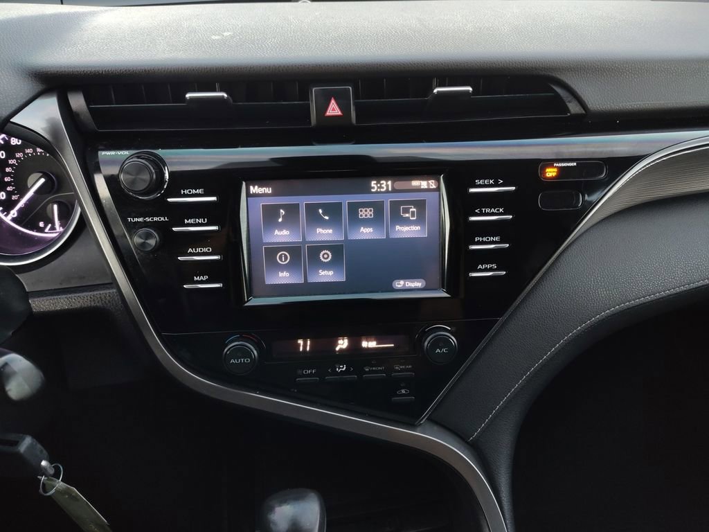 Used 2019 Toyota Camry SE image 7