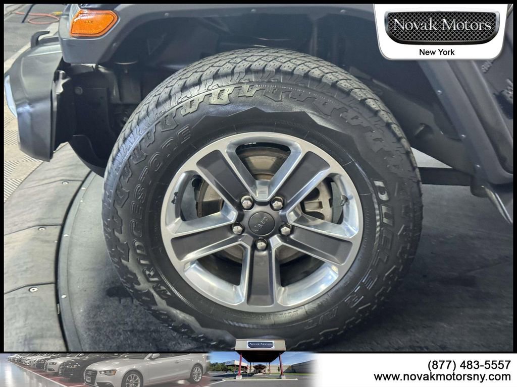 Used 2020 Jeep Wrangler Unlimited Sahara AWD/4WD image 5