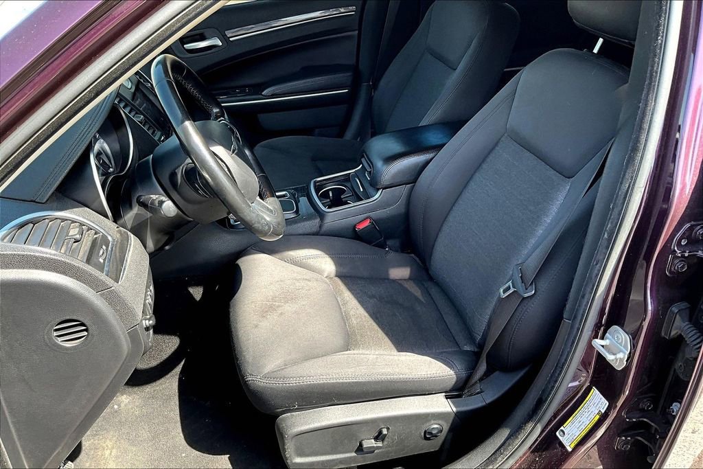 Used 2021 Chrysler 300 Touring w/ Sport Appearance Package image 17