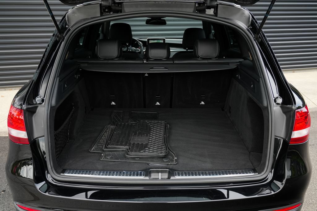 Used 2018 Mercedes-Benz GLC 300 4MATIC image 18