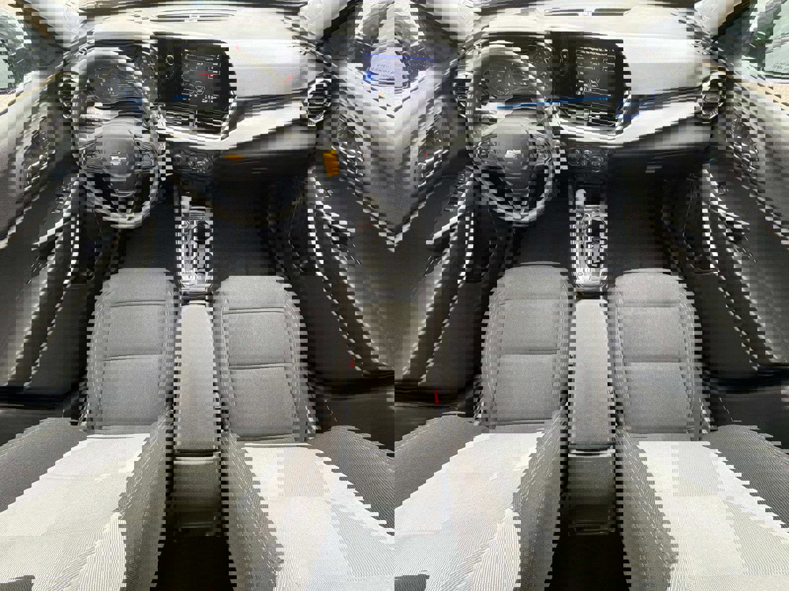 Certified 2025 Chevrolet Trax LS w/ LS Convenience Package image 2