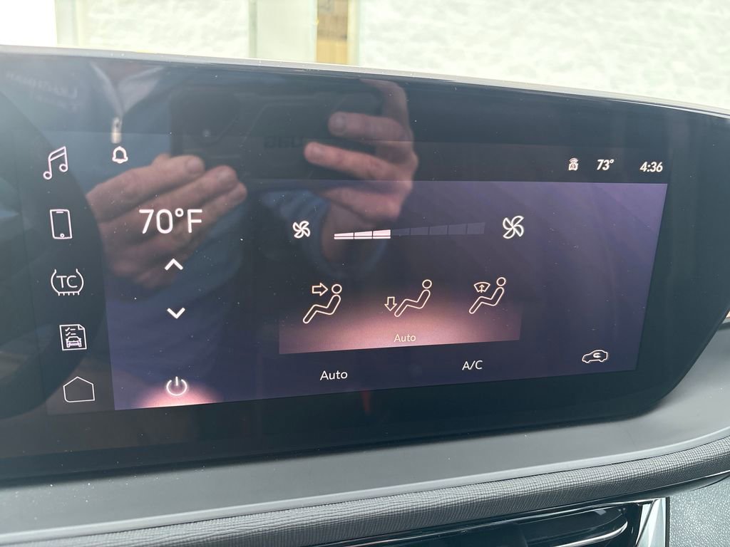 Certified 2025 Buick Envista Avenir image 27