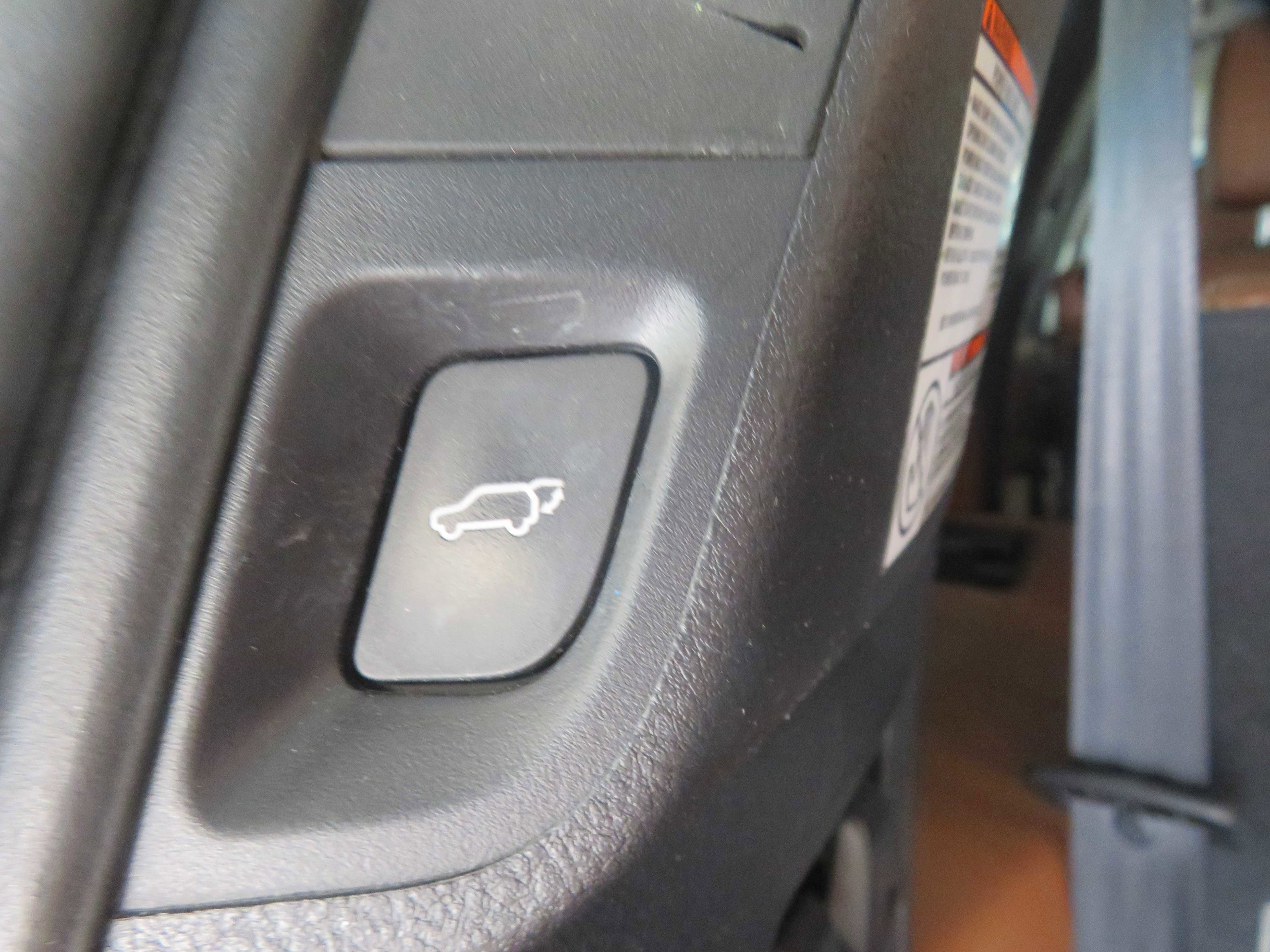 Used 2016 Toyota Sequoia Platinum AWD/4WD image 71